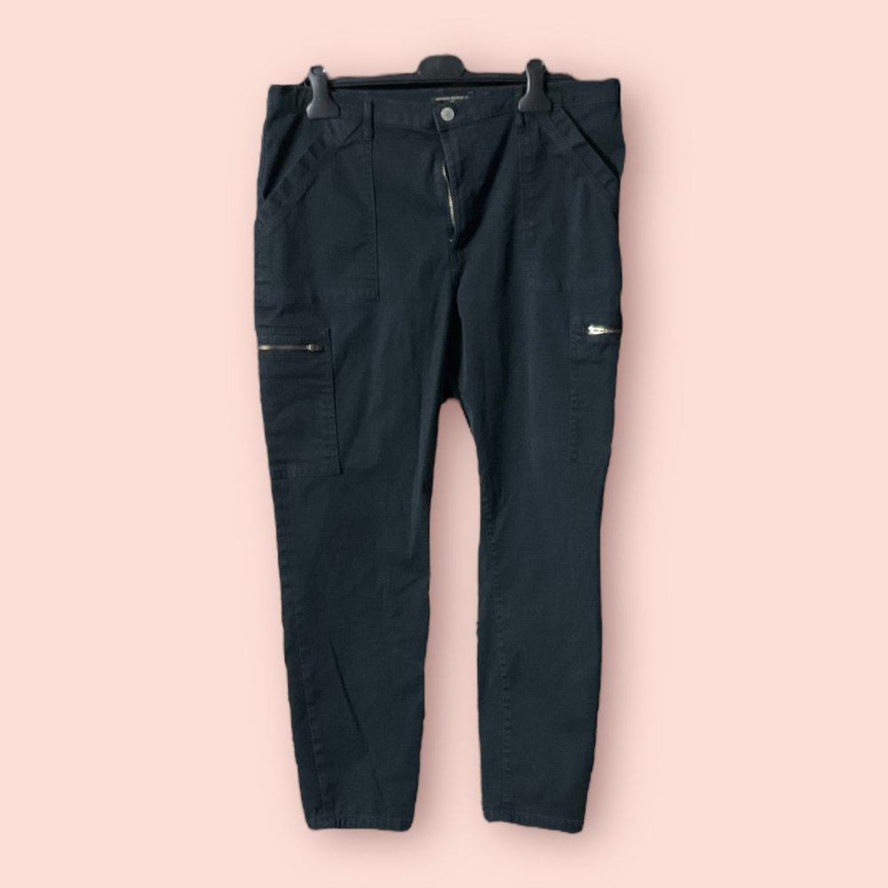 Women's Banana Republic Aged Black Cargo Pants - Size 16